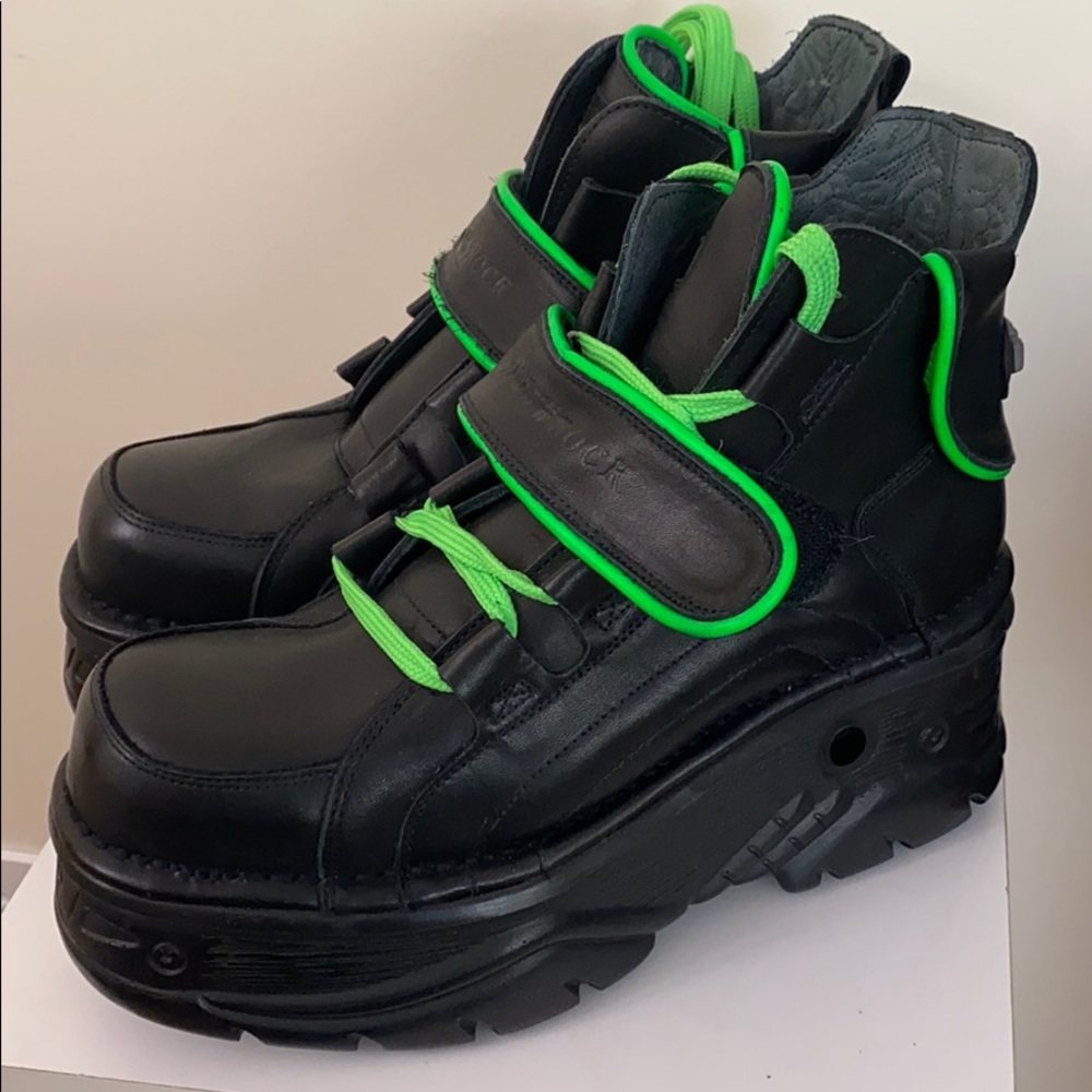 Brand new New Rock boots- size 40 &41/ sz 9& 9.5 Rare!!